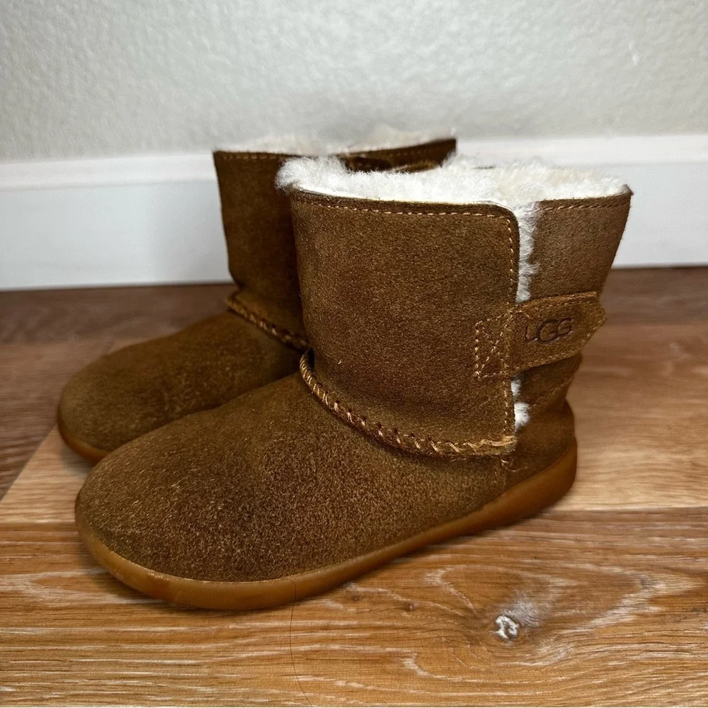 UGG Keelan II Toddler Size 9 Suede Chestnut Boots
